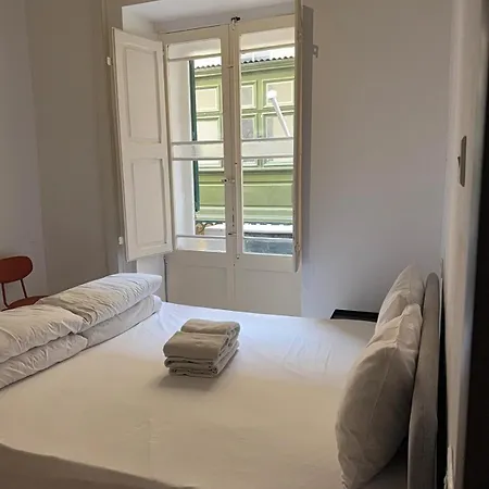 Zach's * La Valeta