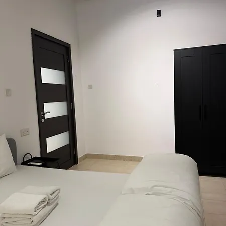 Zach's By Vallettastay *