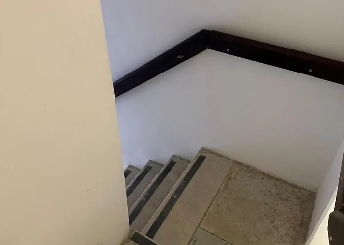 Zach's By Vallettastay