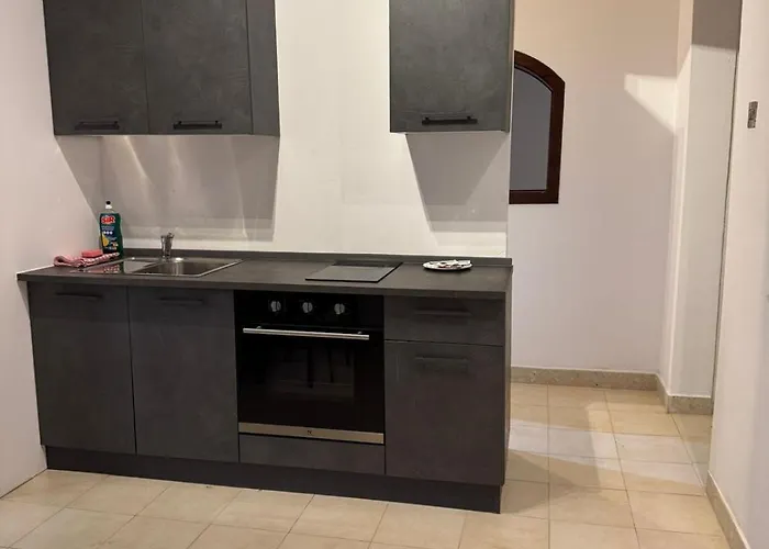 Zach's By Vallettastay